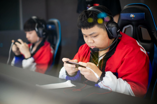 NVIDIA首款超级PC处理器GB10推迟发售 RTX 5070性能引关注